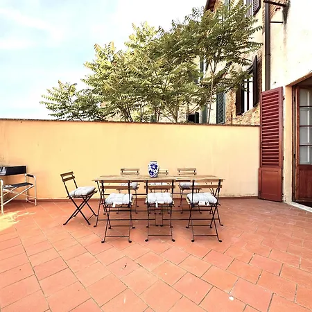 דירה Abbadia Panoramic Terrace סיינה